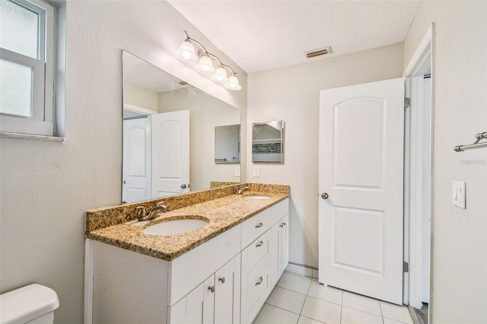 HAMPTON PARK UNIT 02 - Residential