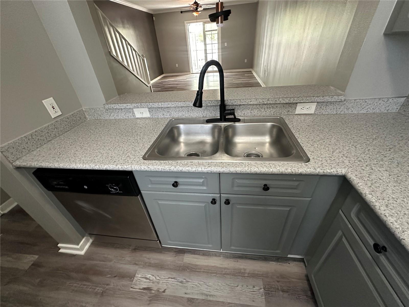 TOWN CENTER CONDOS - Residential Lease