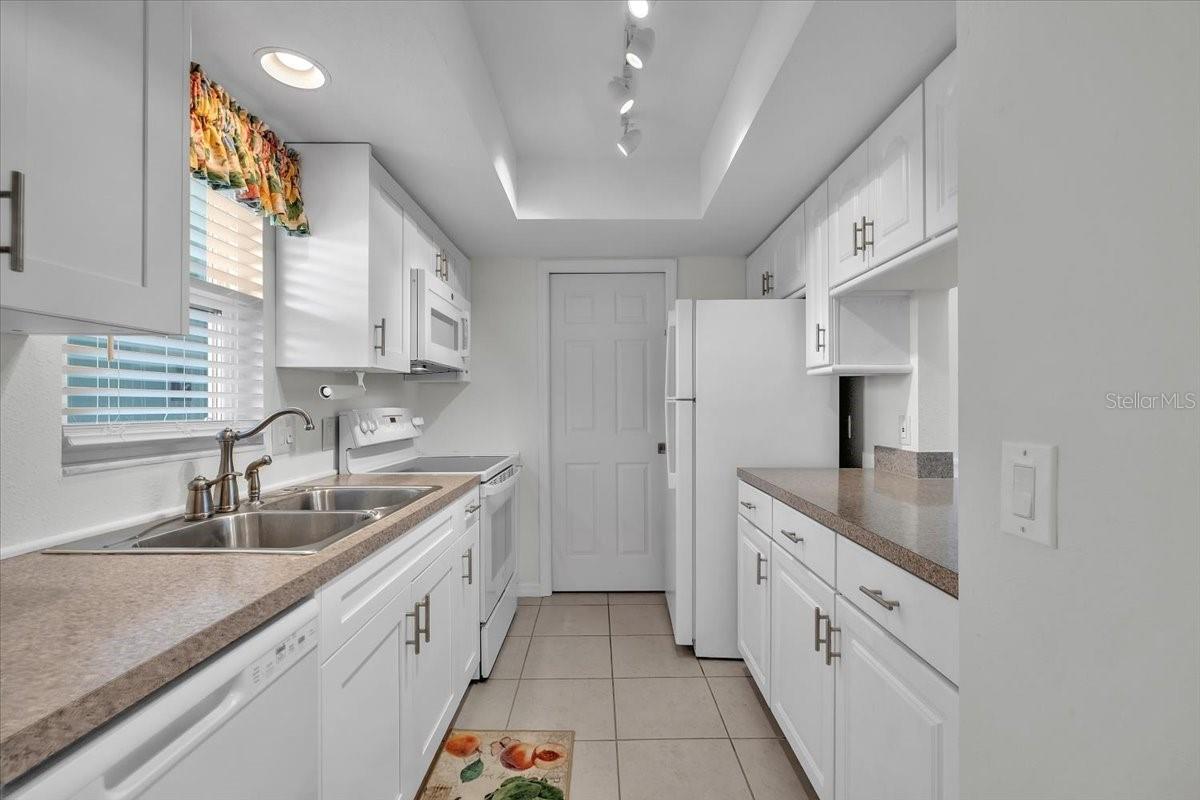 SUNRISE TOWERS PH 01 - Residential