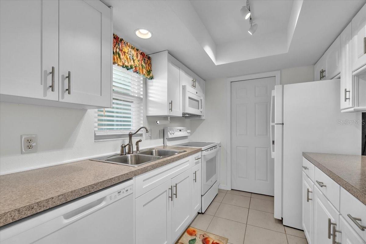 SUNRISE TOWERS PH 01 - Residential