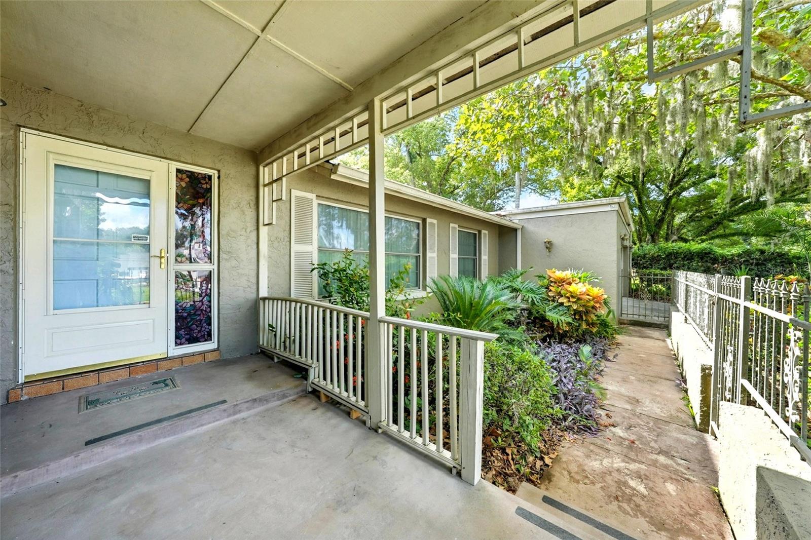 549 KAREN AVENUE