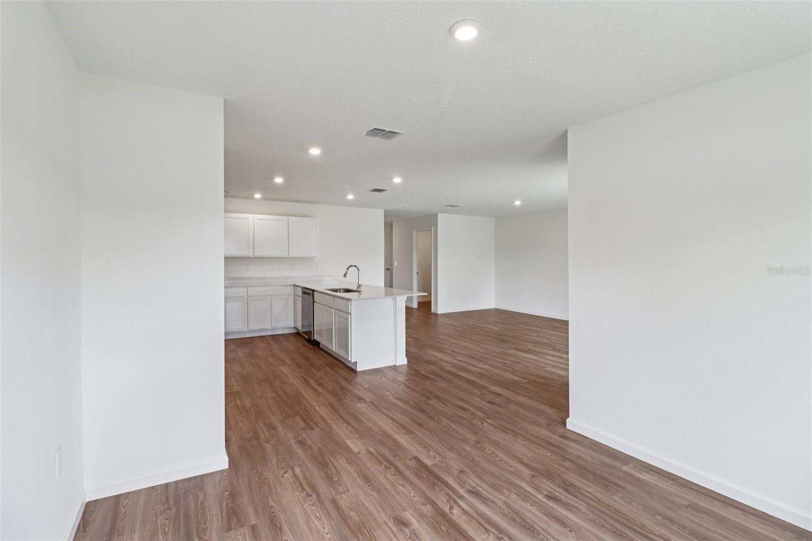 SUMTER VILLAS PHASE FIVE - Residential