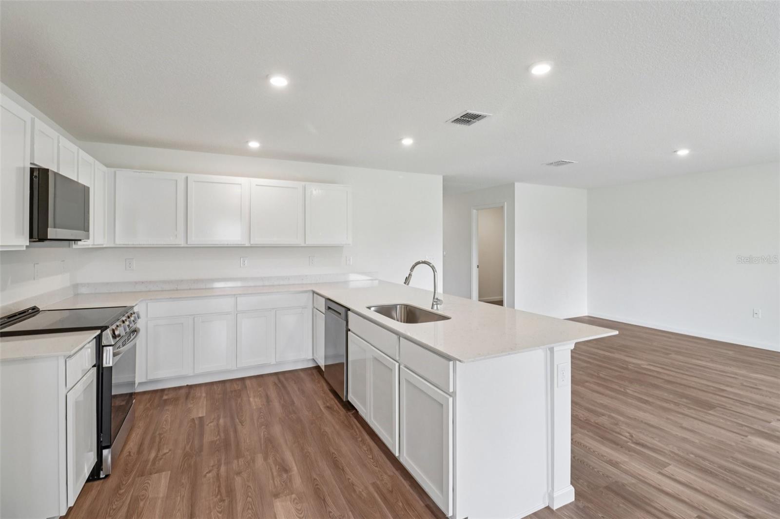 SUMTER VILLAS PHASE FIVE - Residential