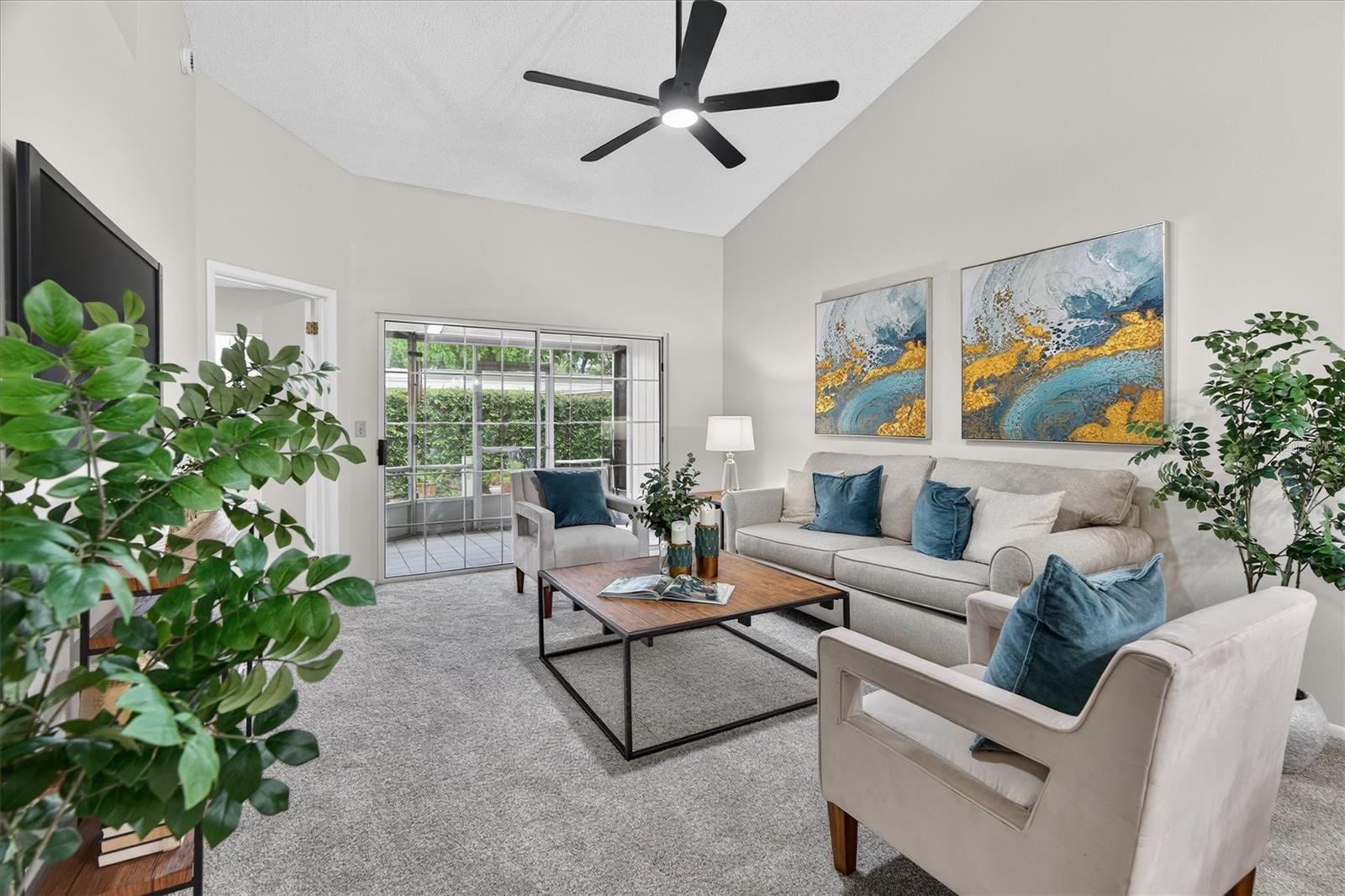 OAK HARBOUR SEC 3 A CONDO - Residential