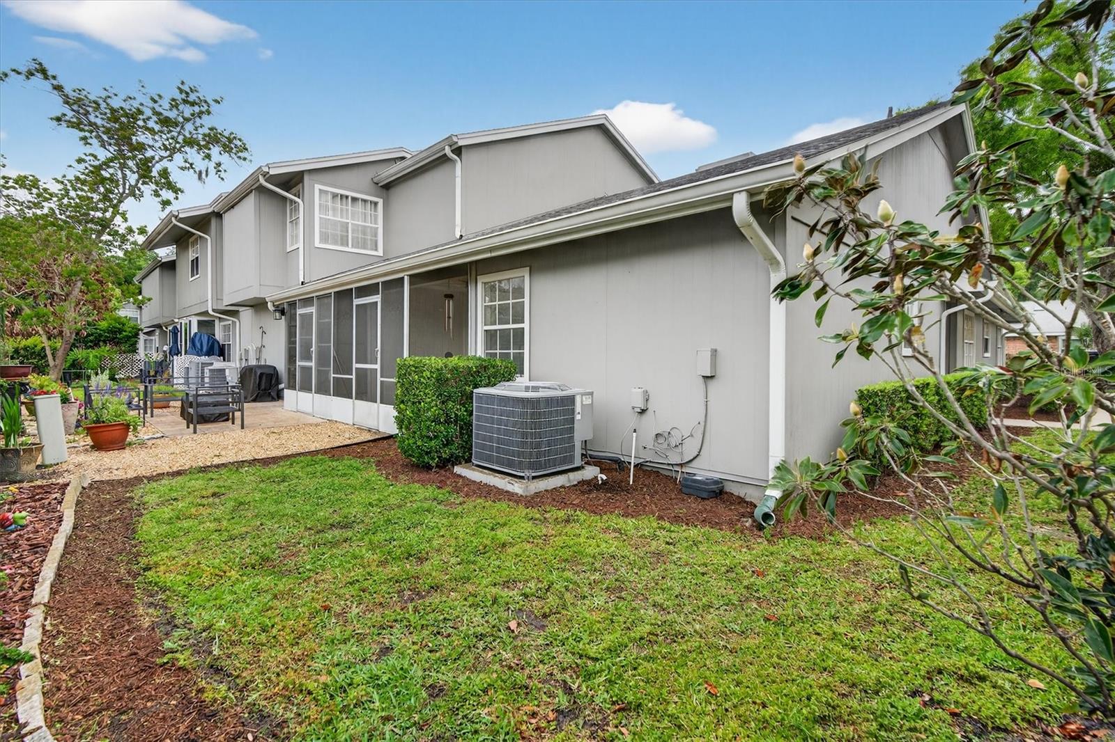 OAK HARBOUR SEC 3 A CONDO - Residential