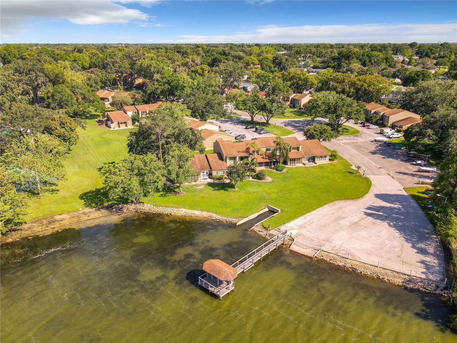 OAK HARBOUR SEC 3 A CONDO - Residential