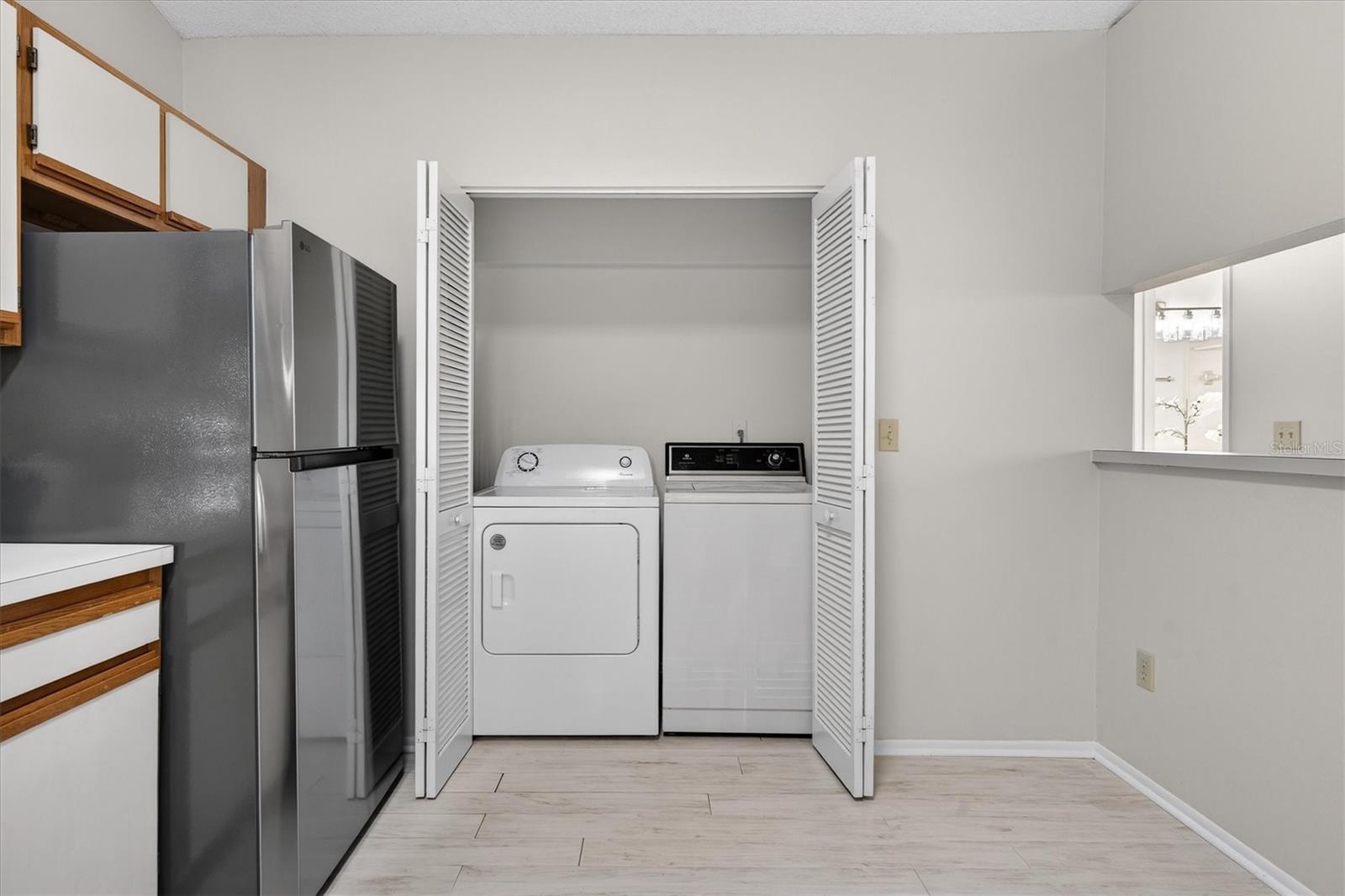 OAK HARBOUR SEC 3 A CONDO - Residential