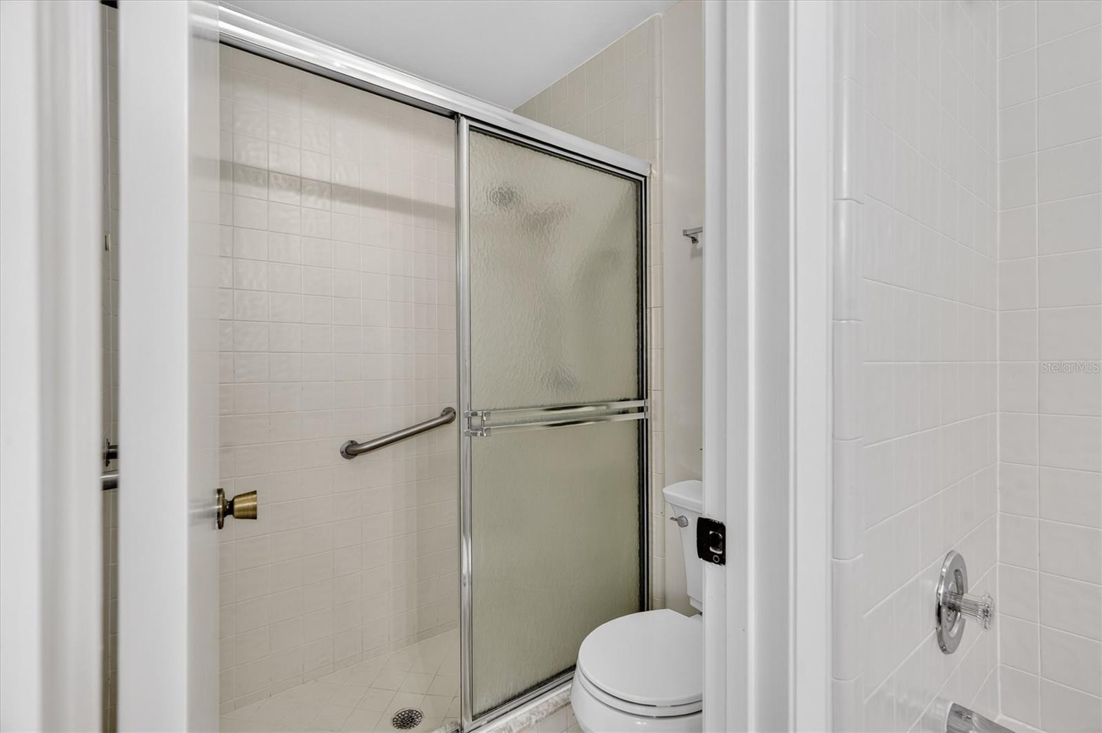 OAK HARBOUR SEC 3 A CONDO - Residential