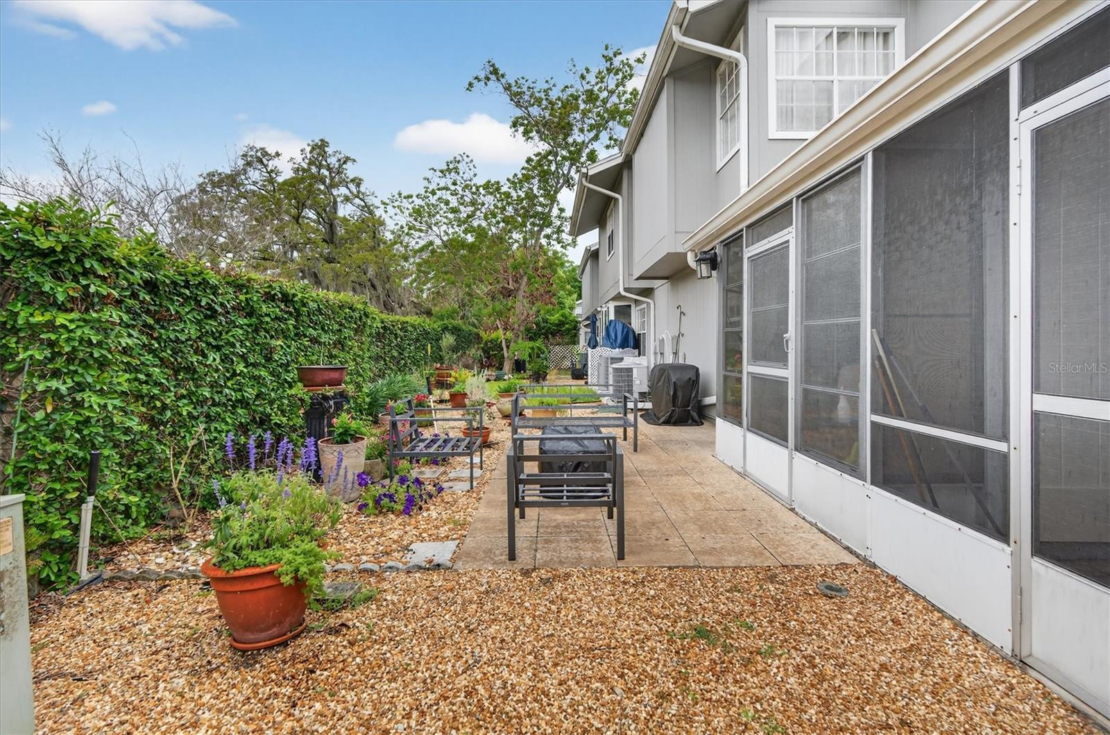 OAK HARBOUR SEC 3 A CONDO - Residential