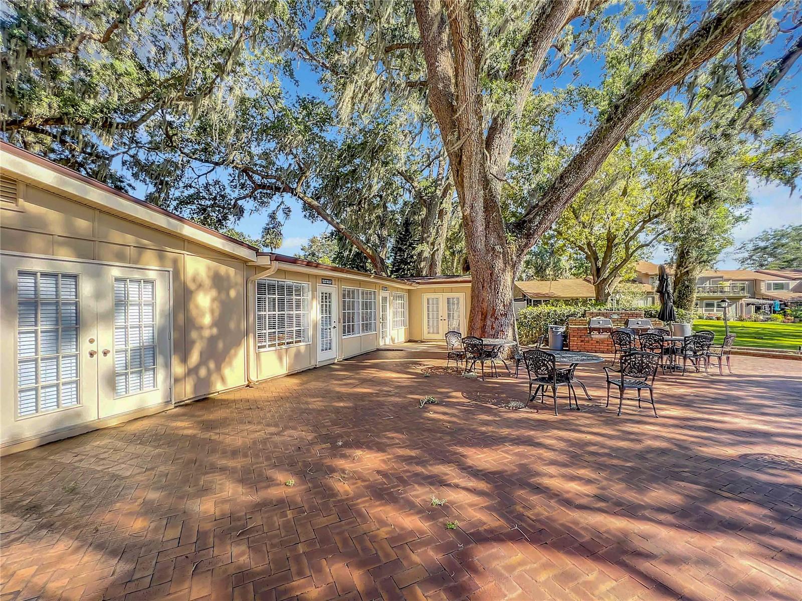 OAK HARBOUR SEC 3 A CONDO - Residential