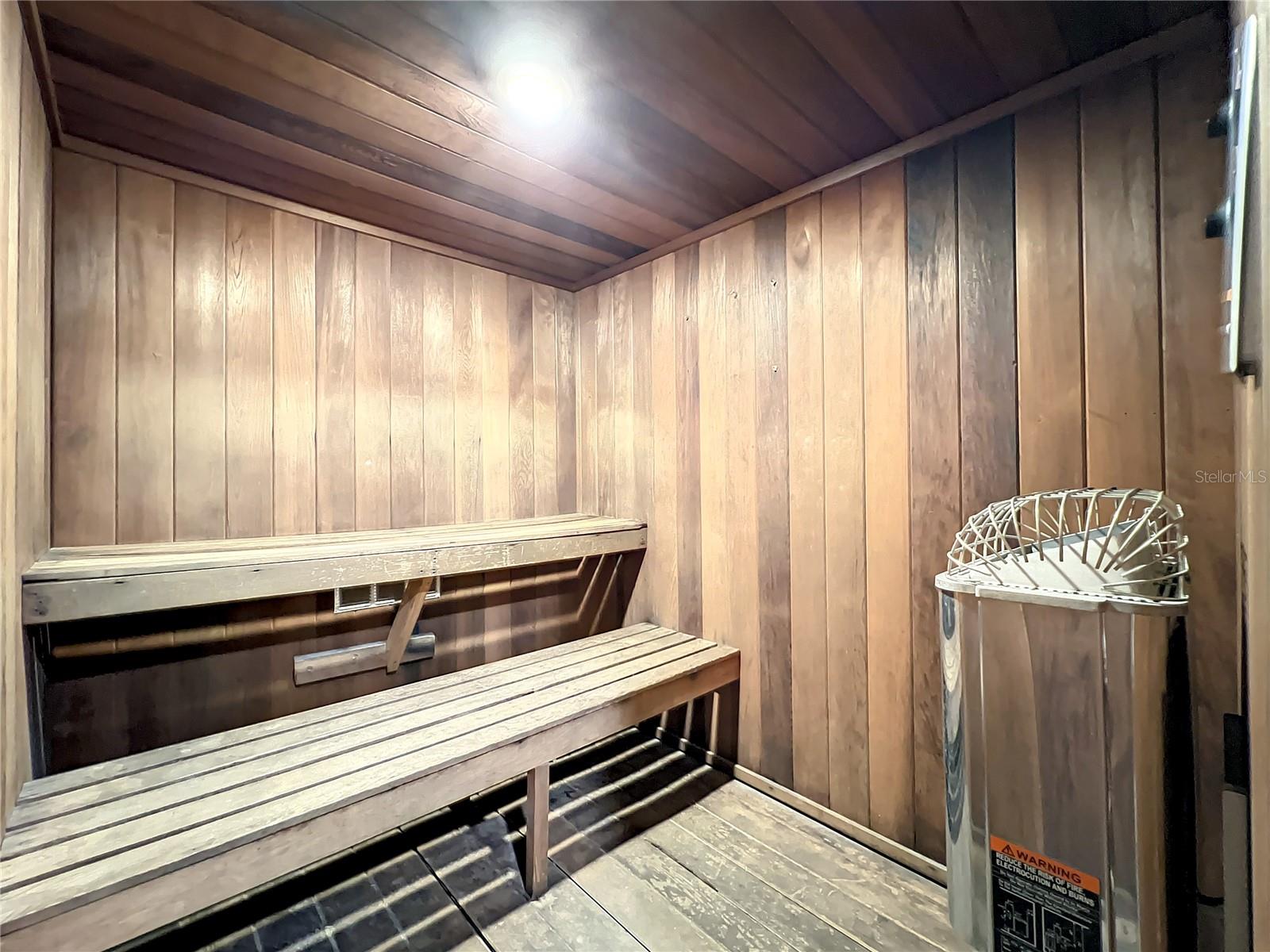 OAK HARBOUR SEC 3 A CONDO - Residential