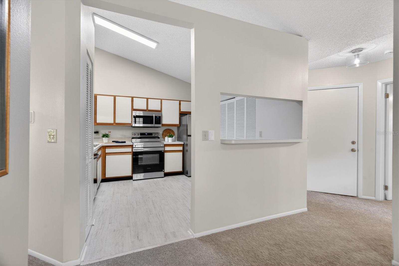 OAK HARBOUR SEC 3 A CONDO - Residential