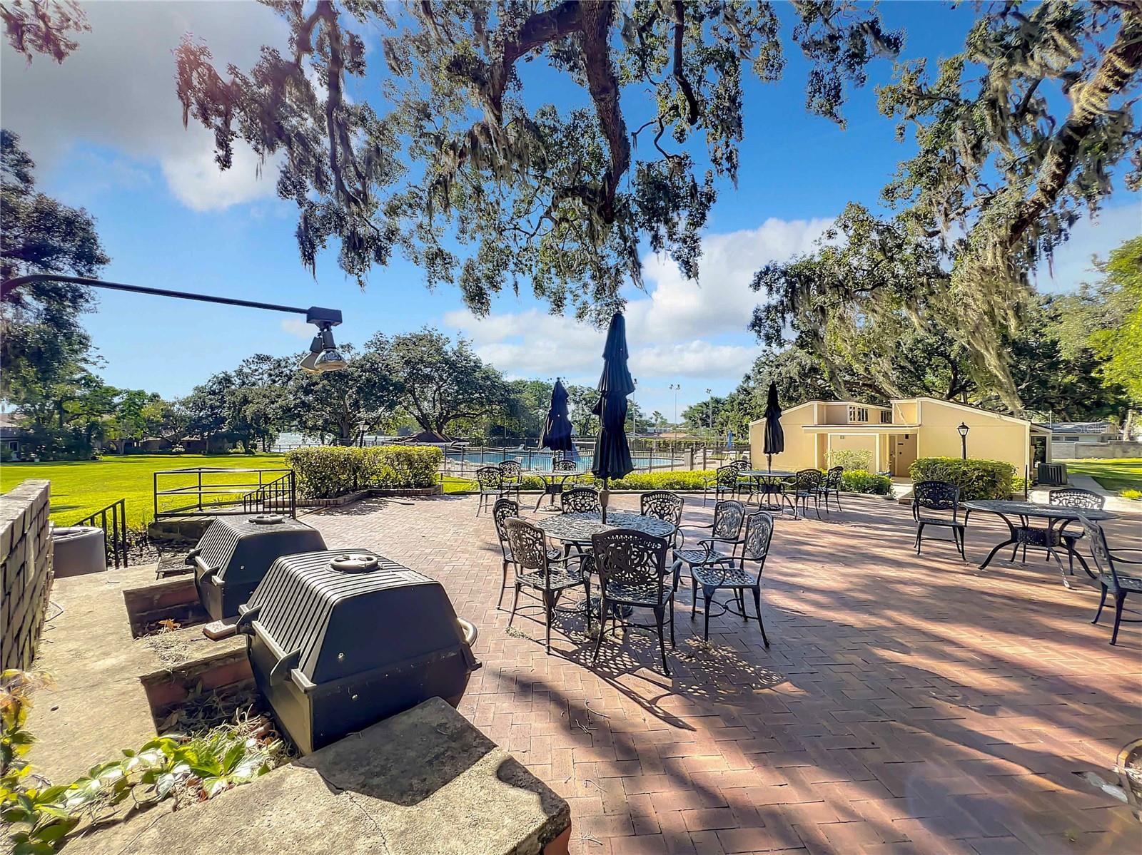 OAK HARBOUR SEC 3 A CONDO - Residential