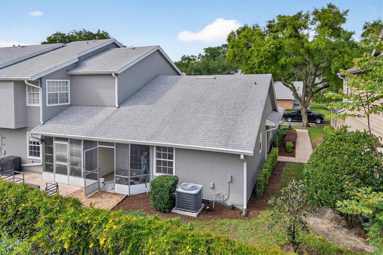 OAK HARBOUR SEC 3 A CONDO - Residential