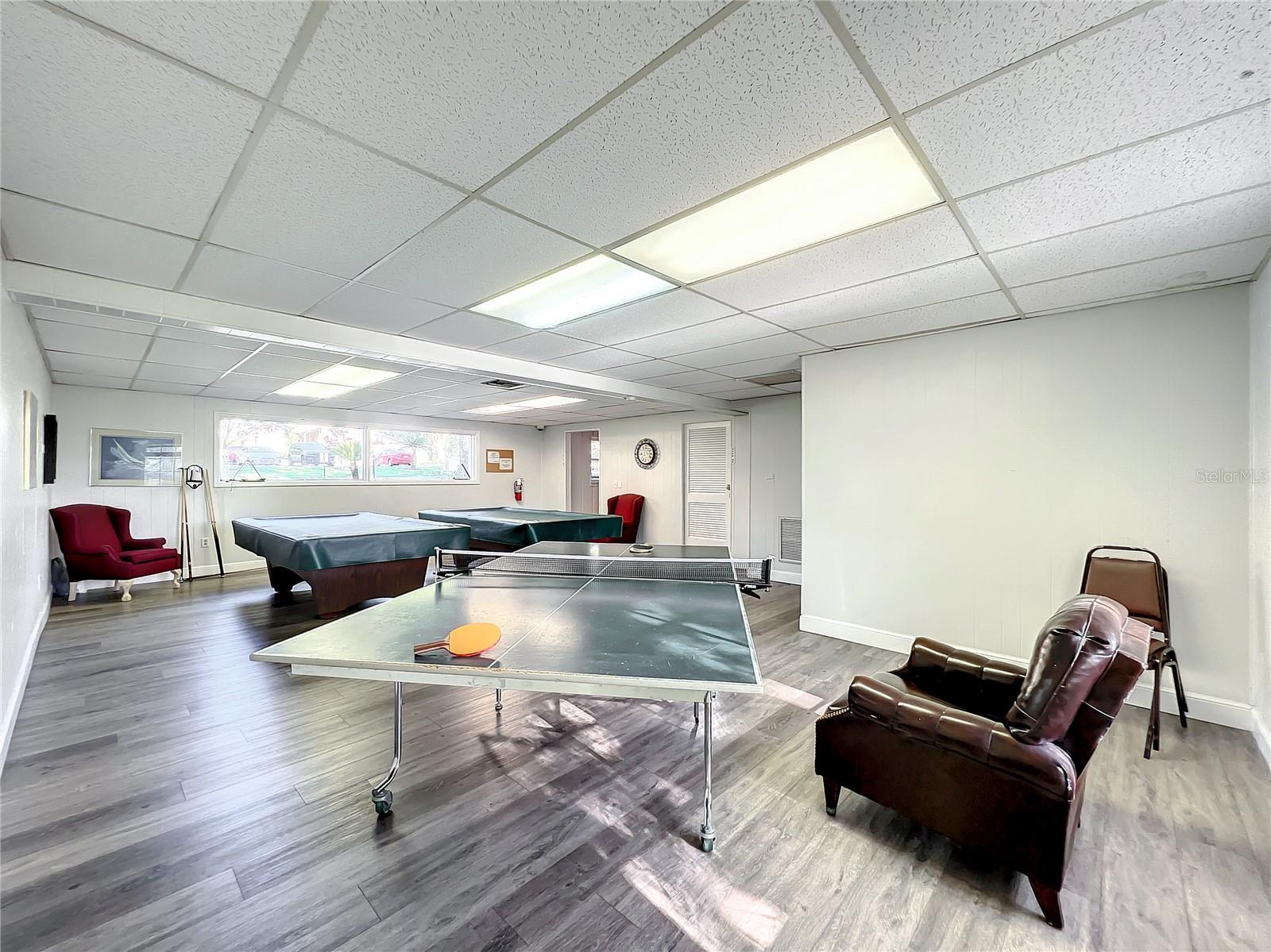 OAK HARBOUR SEC 3 A CONDO - Residential