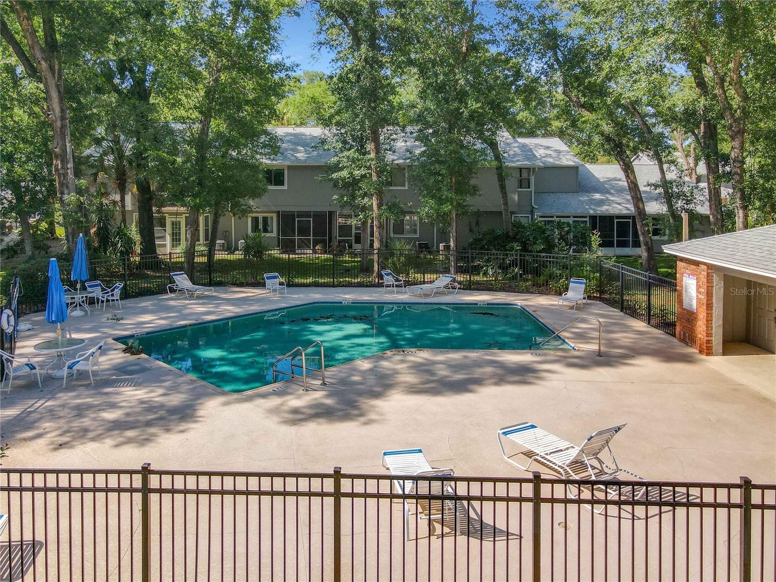 OAK HARBOUR SEC 3 A CONDO - Residential