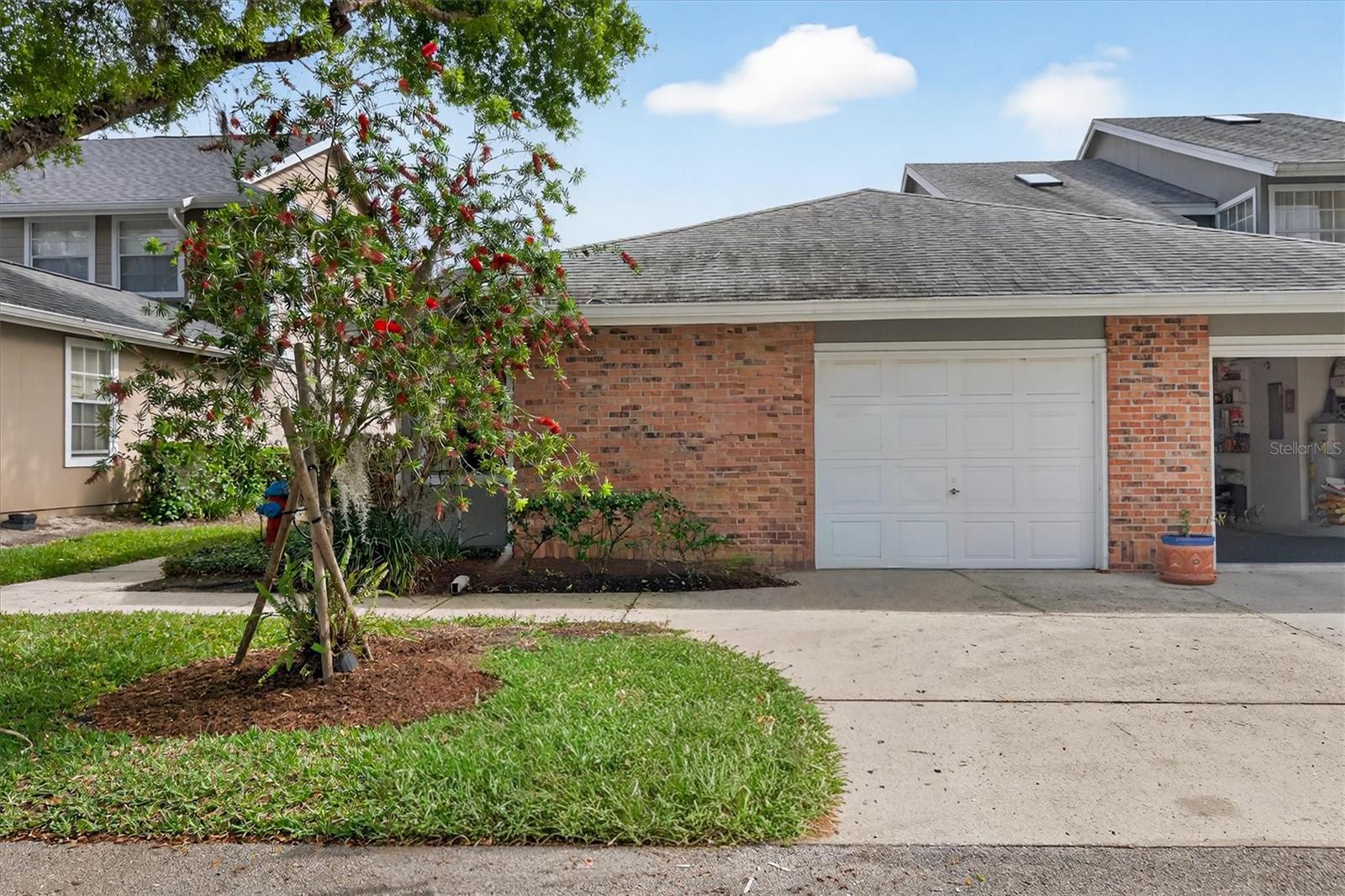 OAK HARBOUR SEC 3 A CONDO - Residential