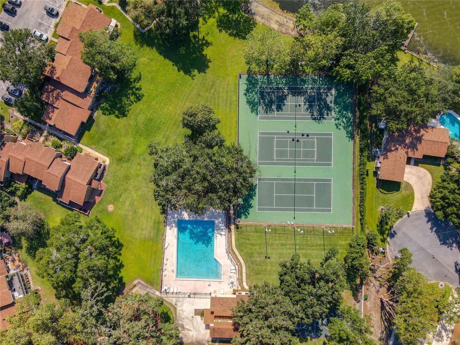 OAK HARBOUR SEC 3 A CONDO - Residential