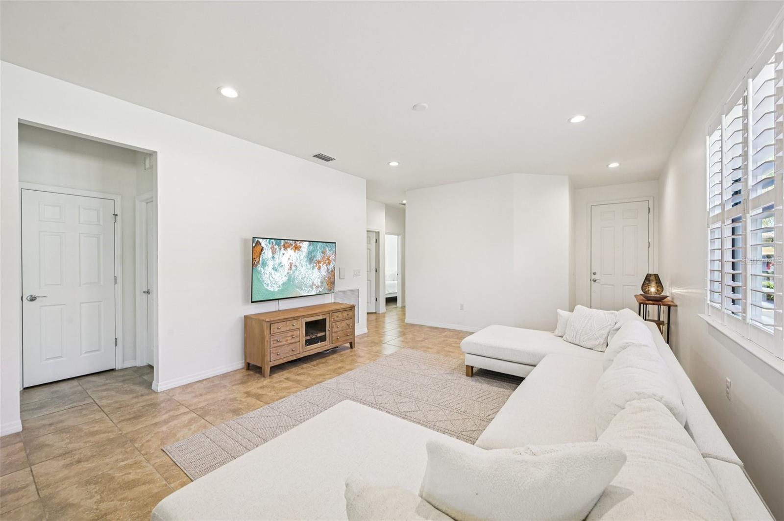 19220 ISADORA STREET