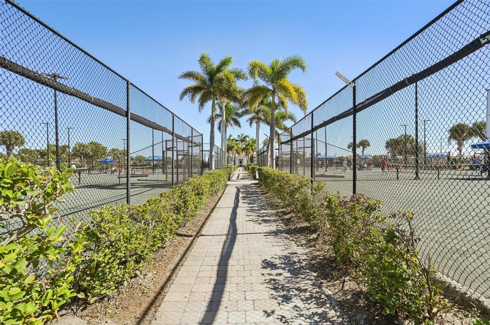 ISLANDWALK/WEST VLGS PH 2D - Residential