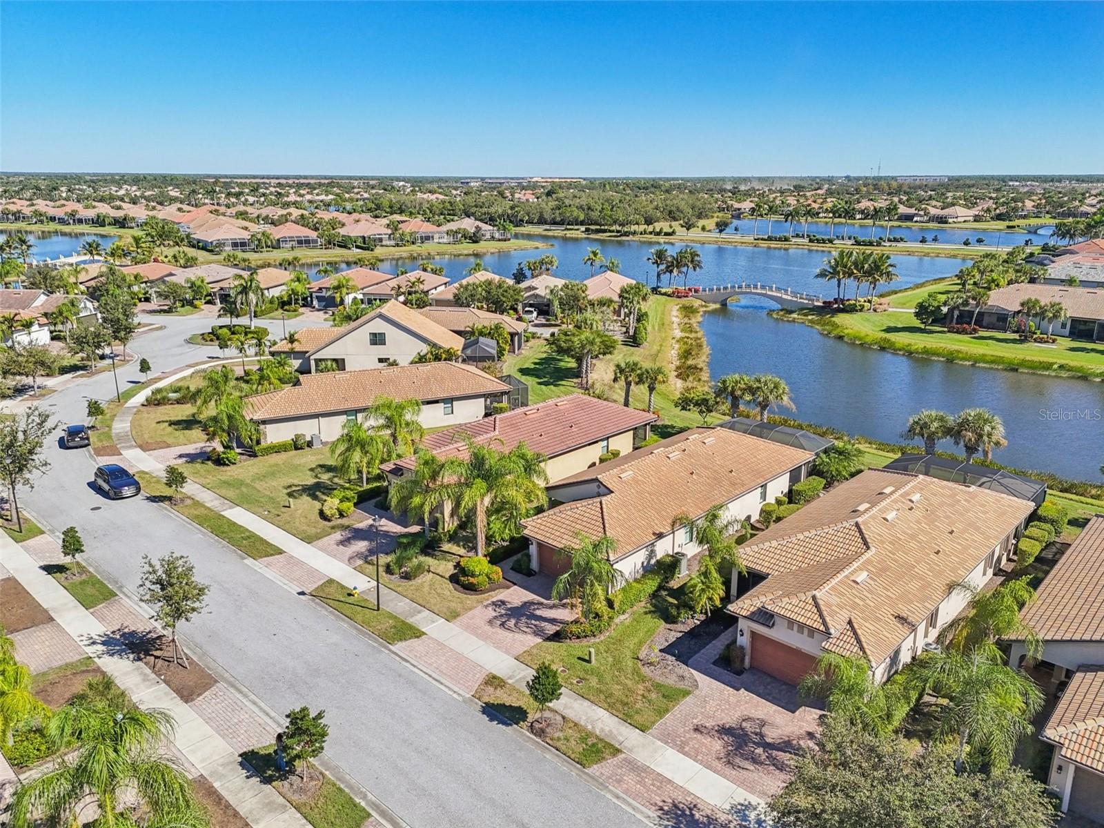 ISLANDWALK/WEST VLGS PH 2D - Residential