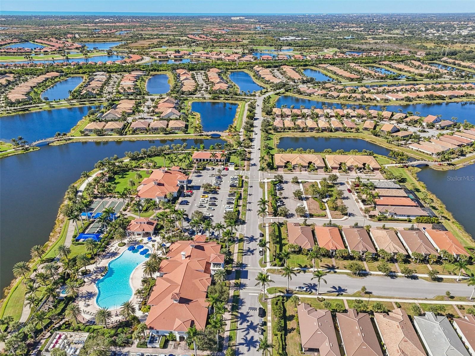 ISLANDWALK/WEST VLGS PH 2D - Residential