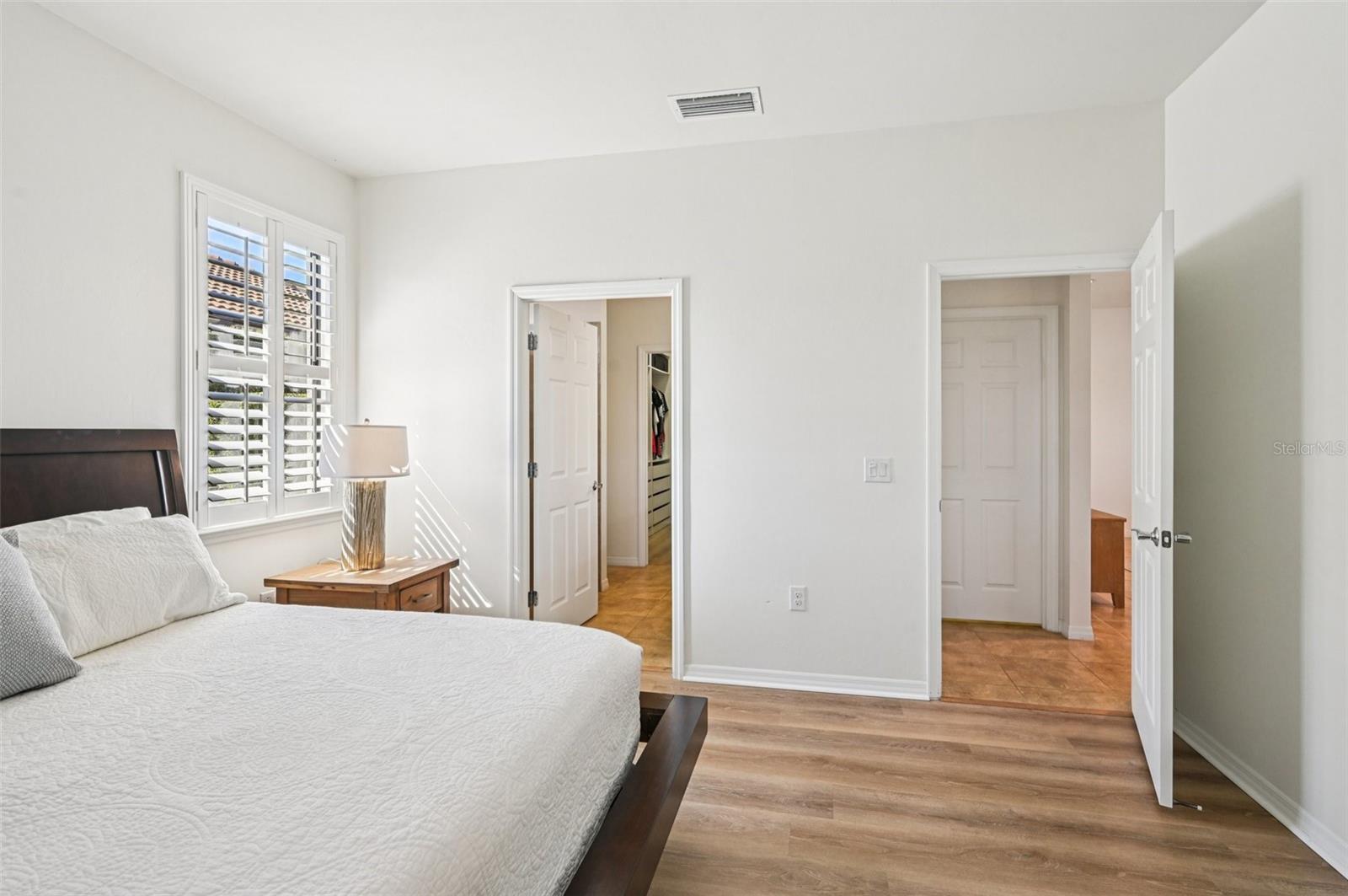 ISLANDWALK/WEST VLGS PH 2D - Residential