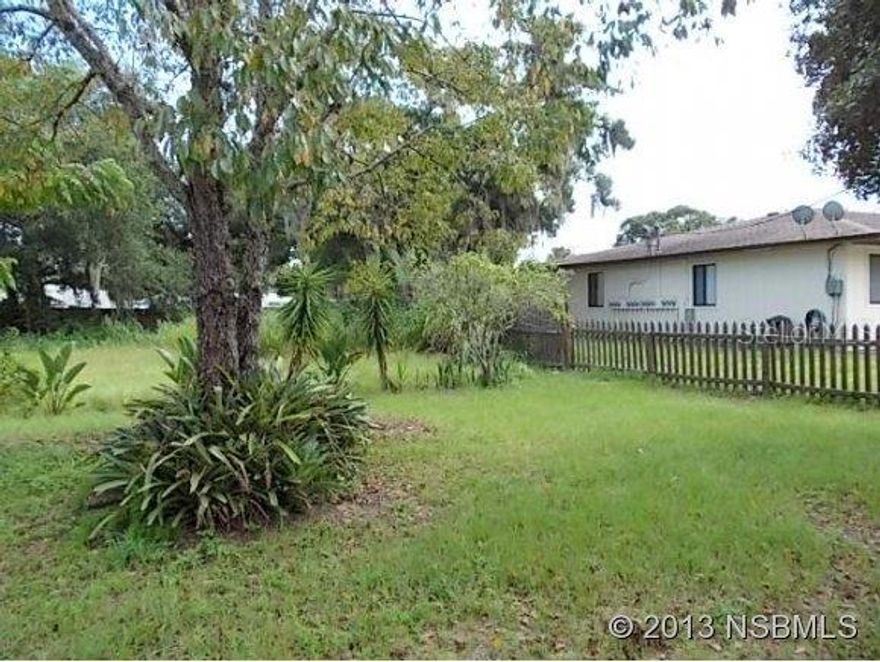 Beautiful building Lot very close to RiversideDr.....between the River and the Intracoastalwaterway!!! ;Water: Available at Site
