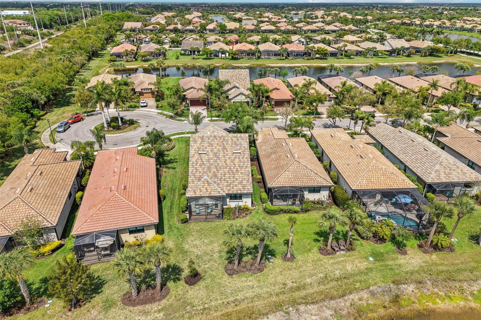 ISLANDWALK AT THE WEST VILLAGE - Residential