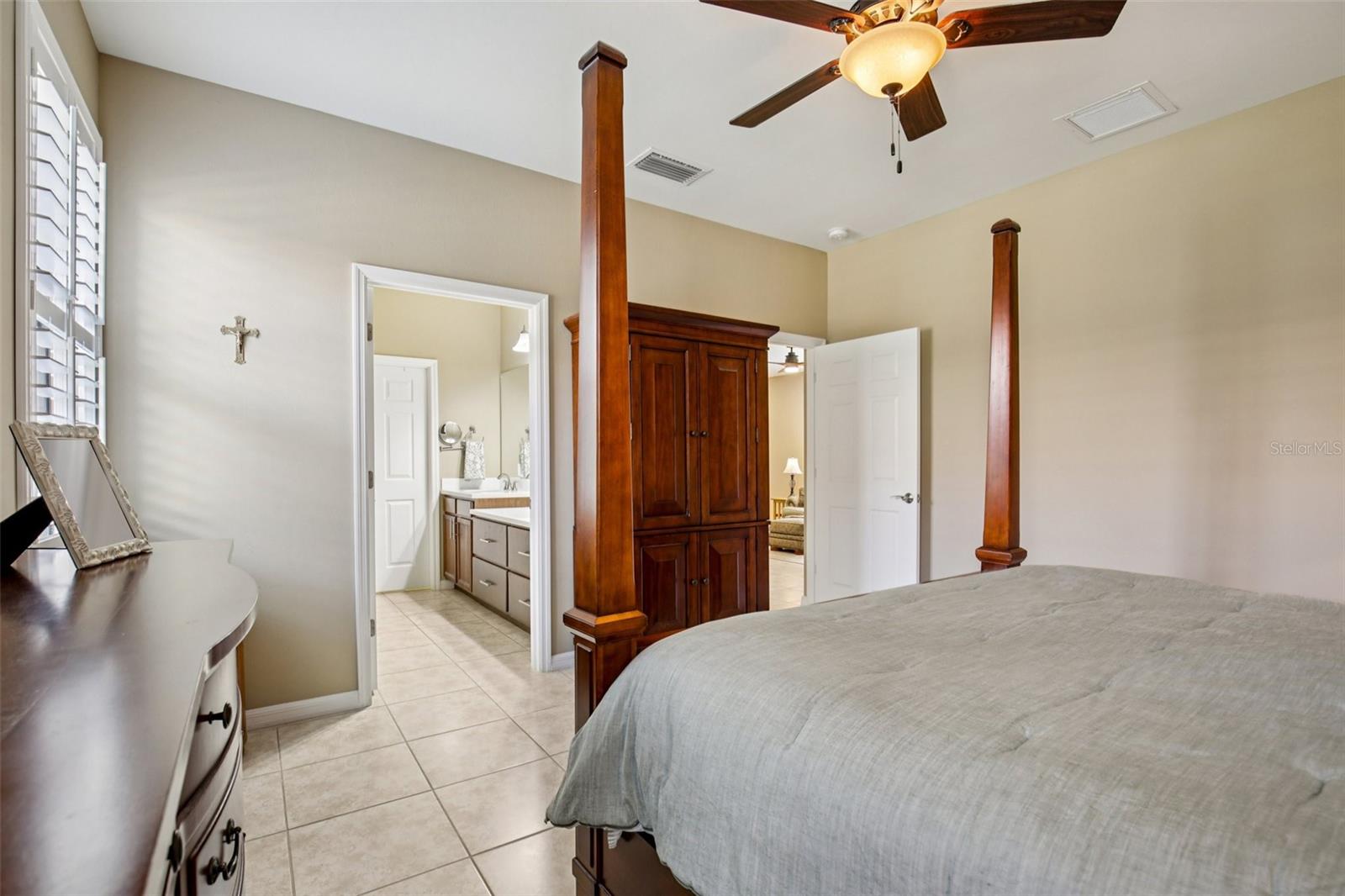 ISLANDWALK AT THE WEST VILLAGE - Residential