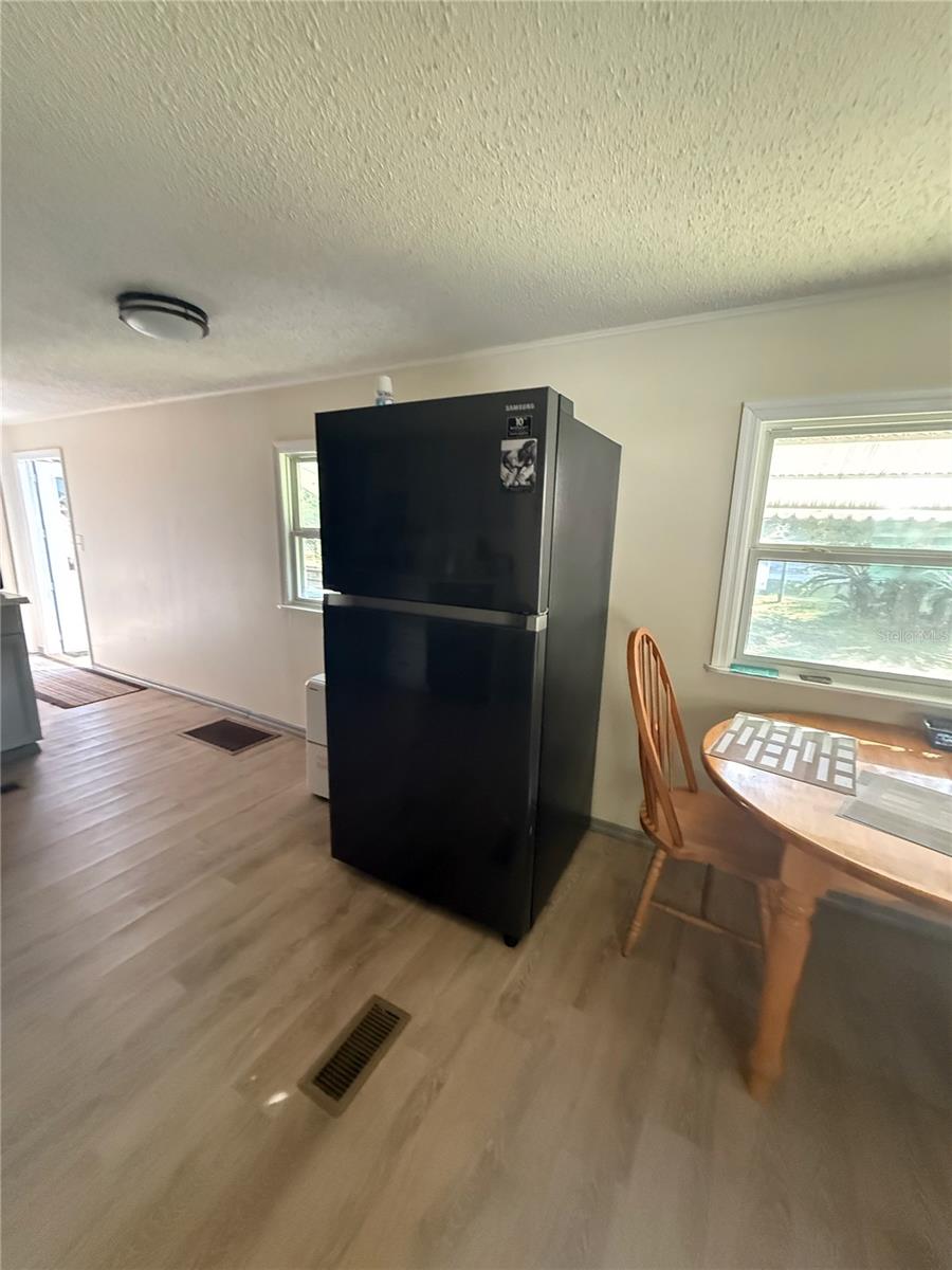 LAKE VIEW MANOR - Residential