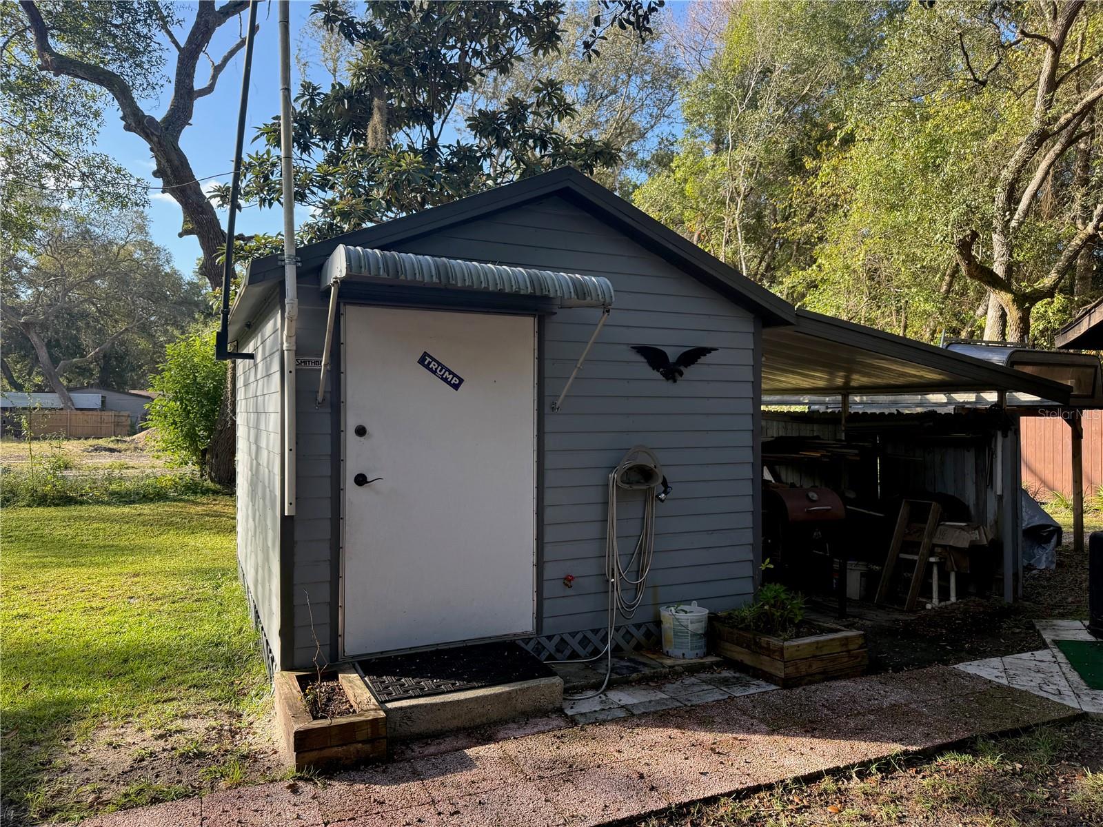 LAKE VIEW MANOR - Residential