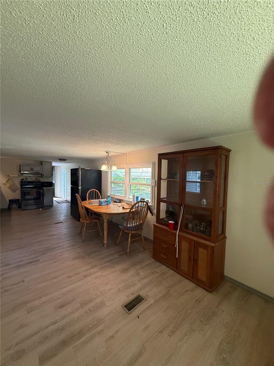 LAKE VIEW MANOR - Residential