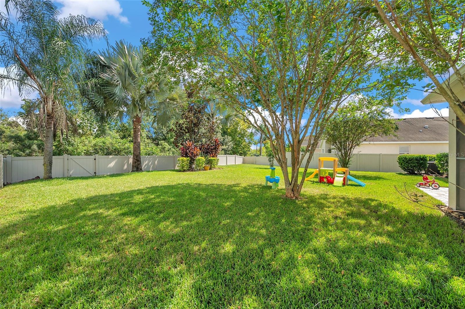 10833 BREAKING ROCKS DRIVE