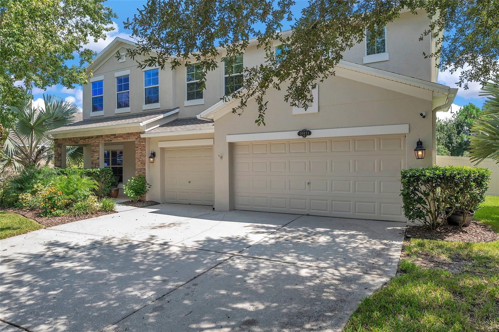 10833 BREAKING ROCKS DRIVE