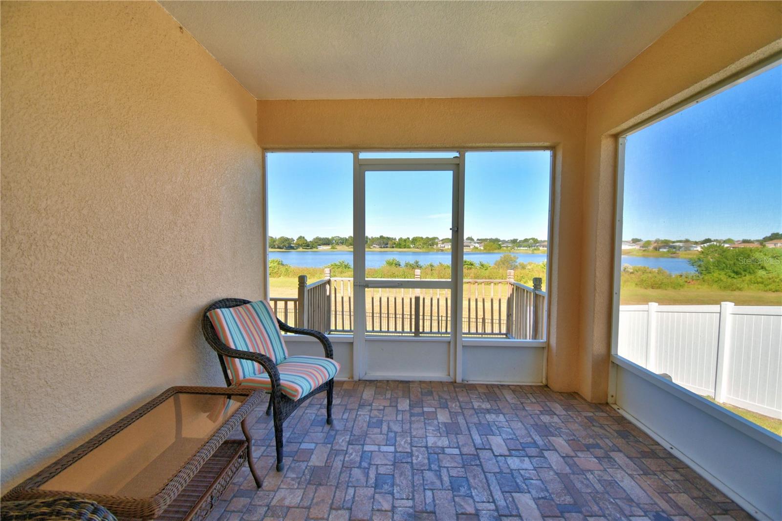 MANDOLIN 02 - Residential