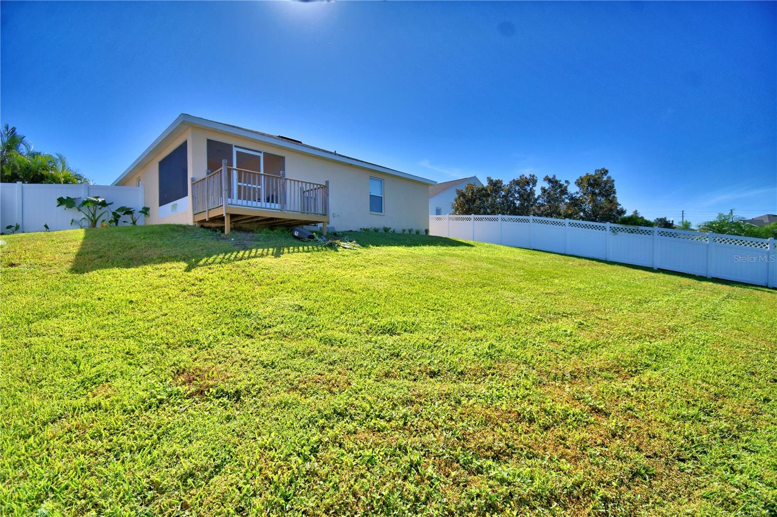 MANDOLIN 02 - Residential