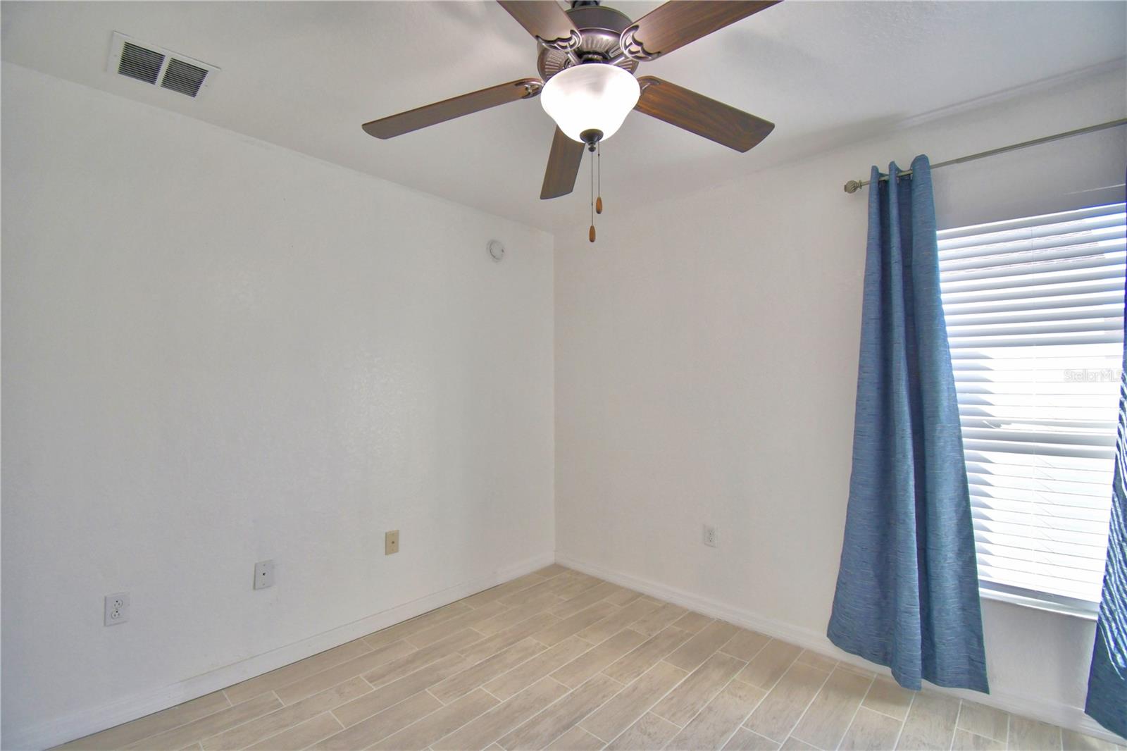 MANDOLIN 02 - Residential