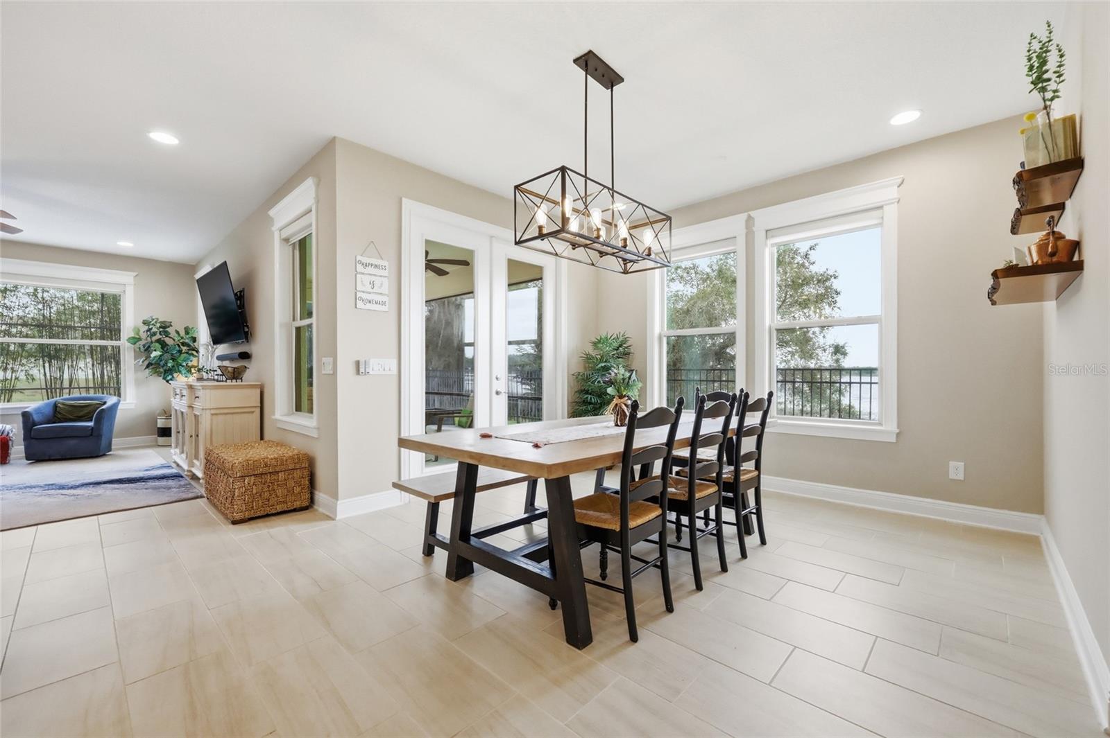 WATERSIDE/JOHNS LK-PH 2B - Residential