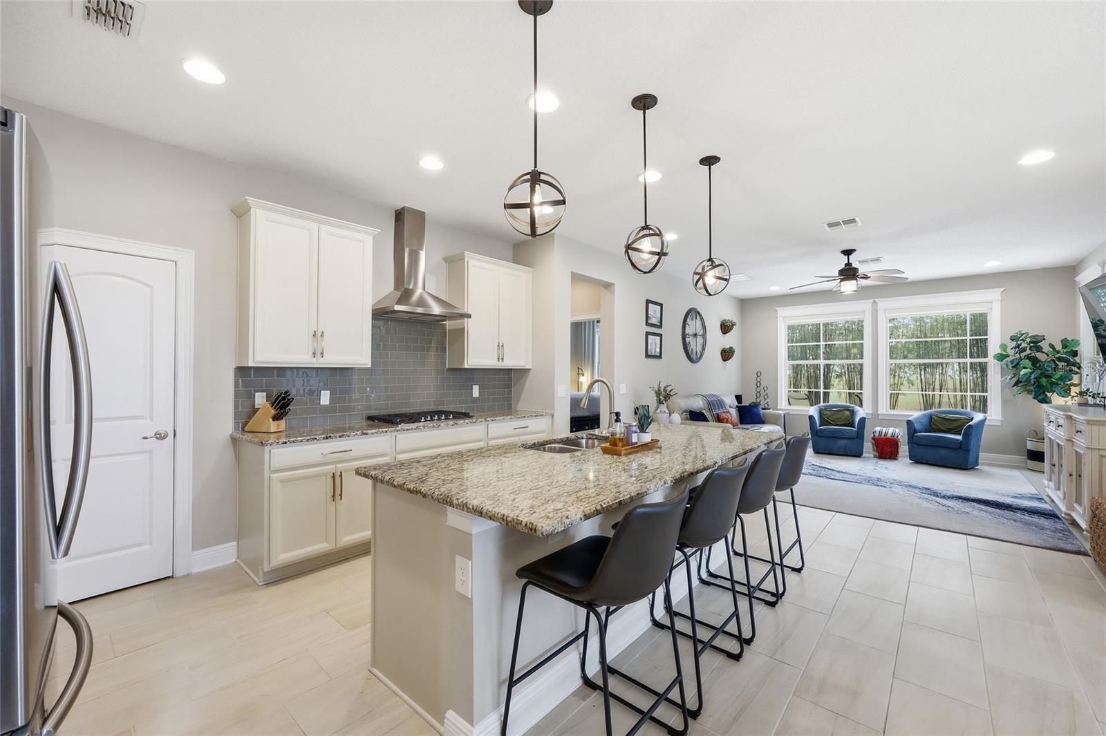 WATERSIDE/JOHNS LK-PH 2B - Residential