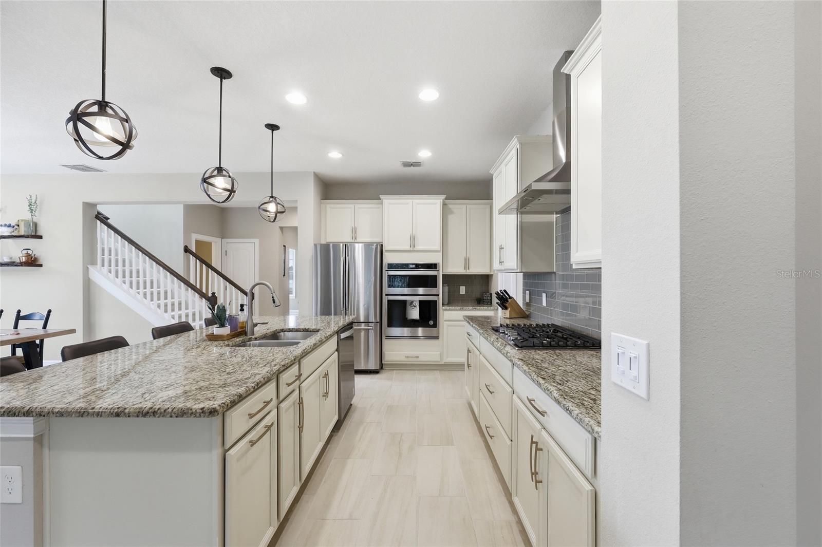 WATERSIDE/JOHNS LK-PH 2B - Residential