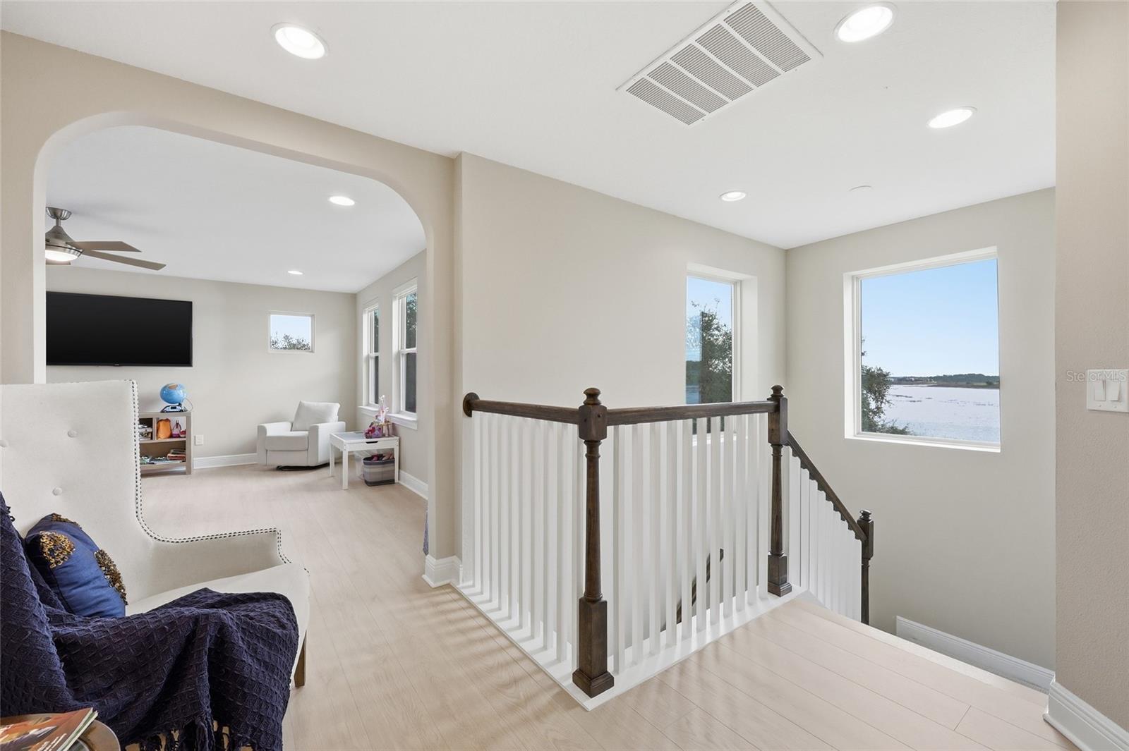 WATERSIDE/JOHNS LK-PH 2B - Residential