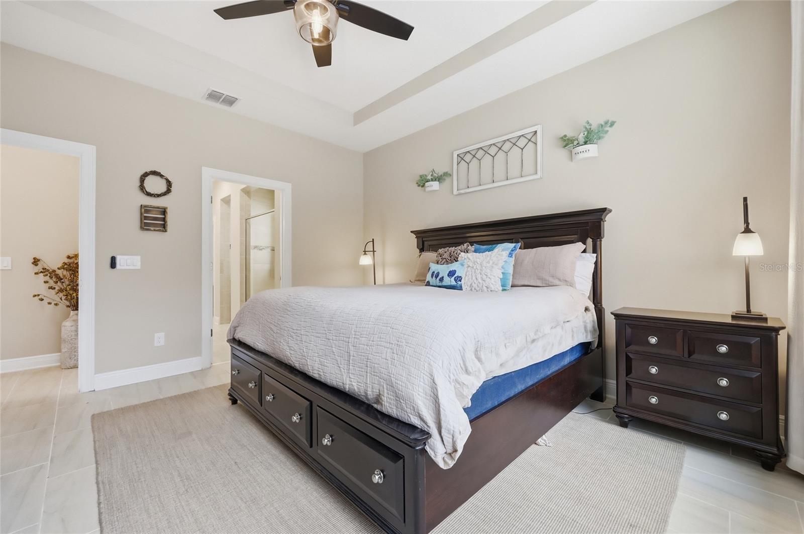 WATERSIDE/JOHNS LK-PH 2B - Residential