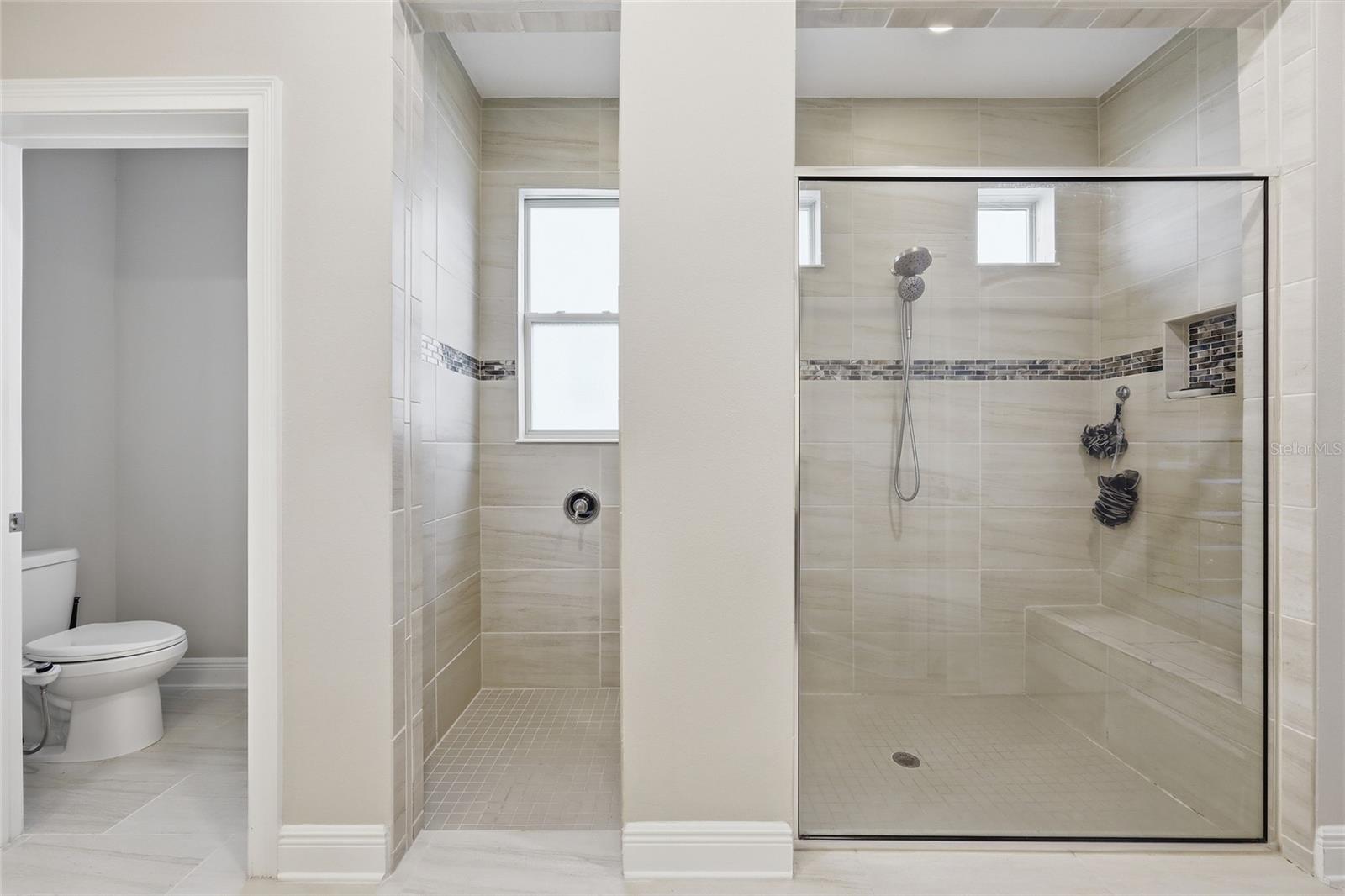 WATERSIDE/JOHNS LK-PH 2B - Residential