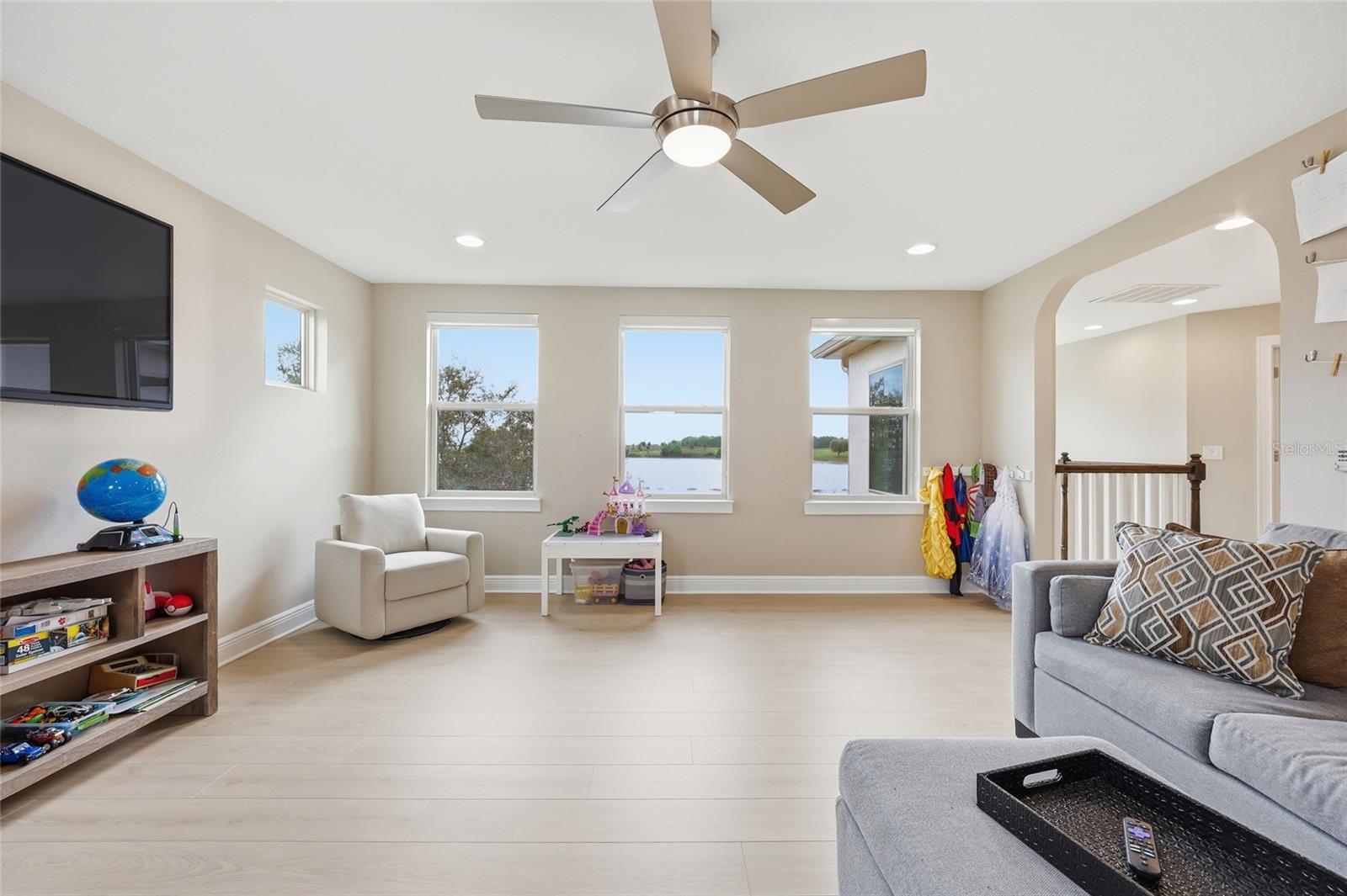 WATERSIDE/JOHNS LK-PH 2B - Residential