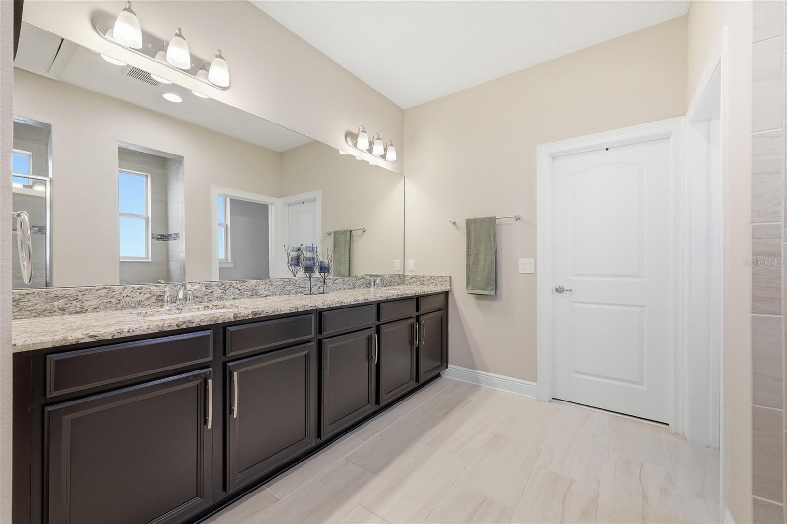 WATERSIDE/JOHNS LK-PH 2B - Residential