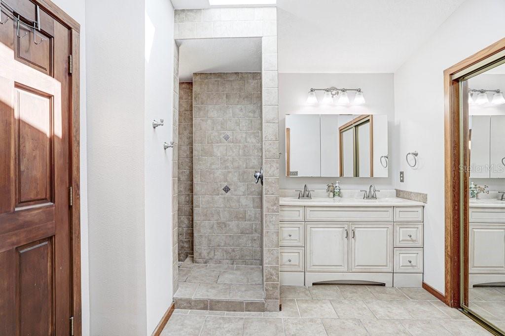 TWIN BRANCH ACRES UNIT - Residential