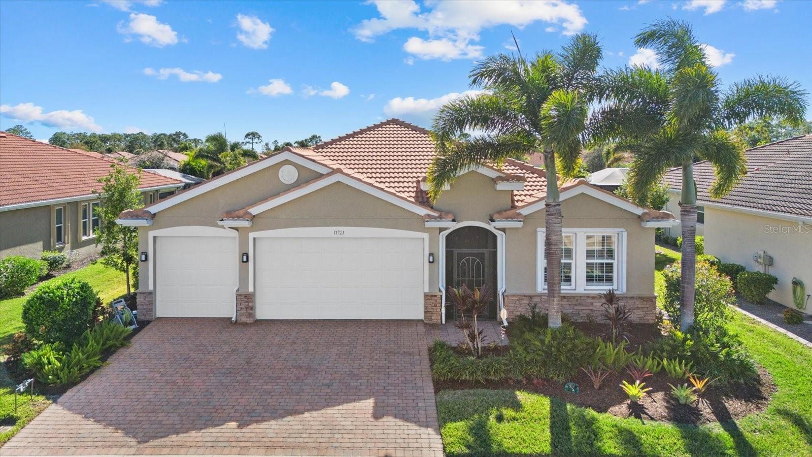 CARIBBEAN VILLAGE - Residential