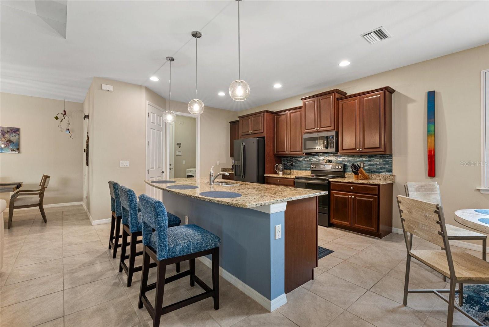 CARIBBEAN VILLAGE - Residential