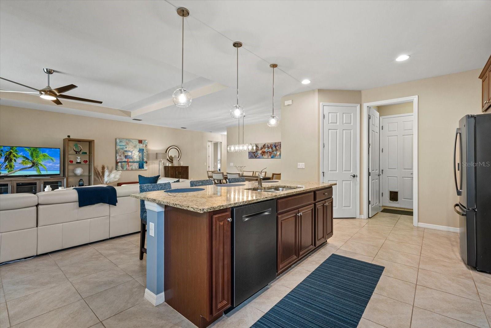 CARIBBEAN VILLAGE - Residential